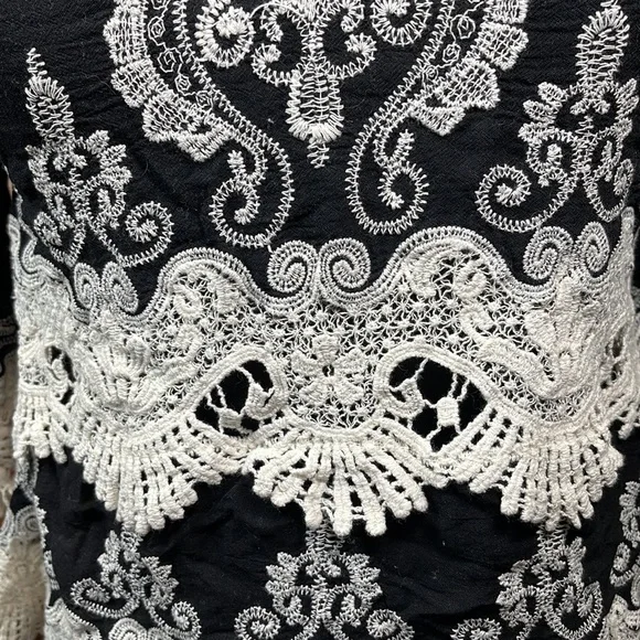 JANICE Lace Black/ White Ladies Top. One size see measurements - Picture 5 of 15